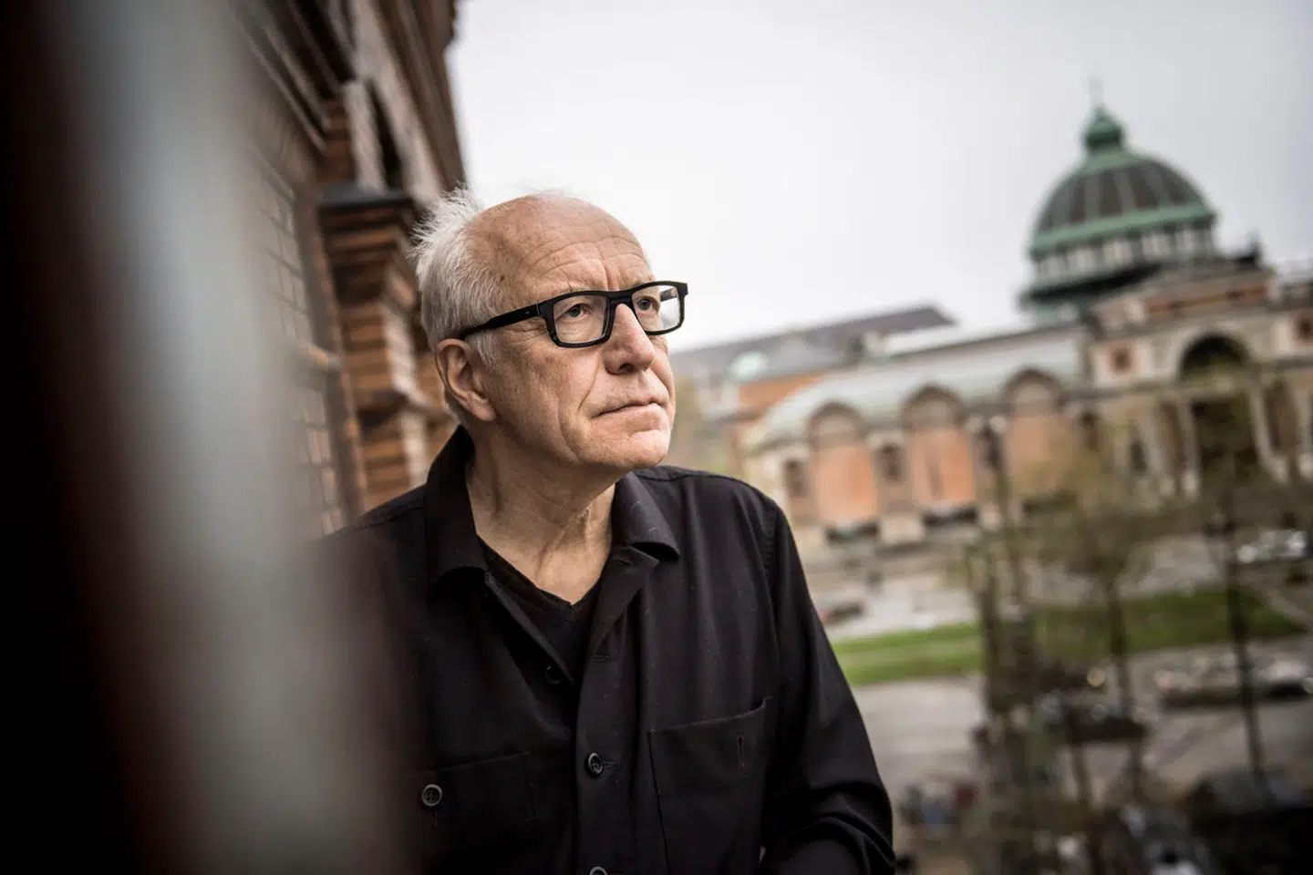 Ditlev Tamms er begyndt at springe madanmeldelserne over i Berlingske og foretrækker at læse om våbenindkøb, kampvognstyper og luftværn.