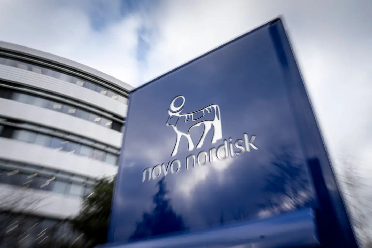 Midt i hypen omkring Novo Nordisks milliardsælgende vægttabsmedicin går selskabets øvrige nye lægemidler under radaren. Men inden for få uger kan der være afgørende positivt nyt om en blødermedicin, som spås et milliardsalg.