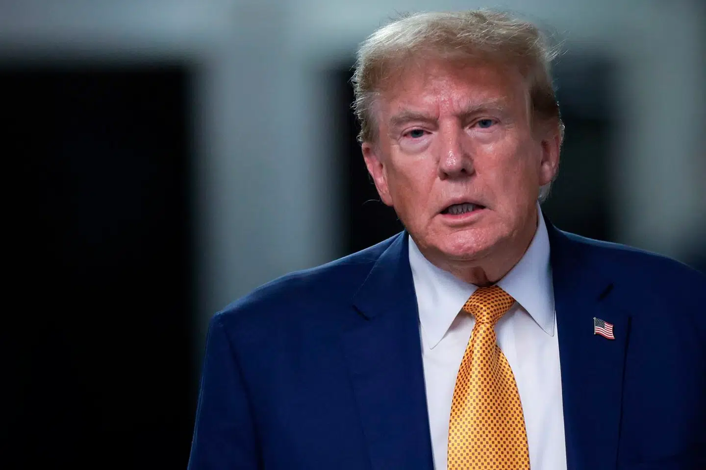 Trump ses her under retssag tirsdag på Manhattan, hvor Stormy Daniels vidner. Det er i en anden sag end dokumentsagen – nemlig sagen om tys-tys-penge til Stormy Daniels.