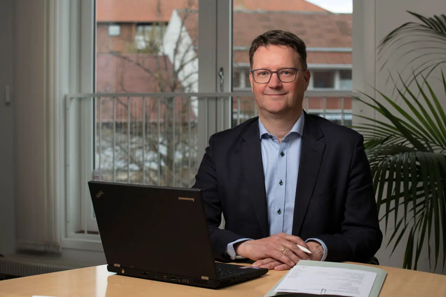 Niels Erlandsen påpeger, at der findes komplicerede tilfælde ved bolighandler med dødsboer, eller hvor sælger er insolvent.