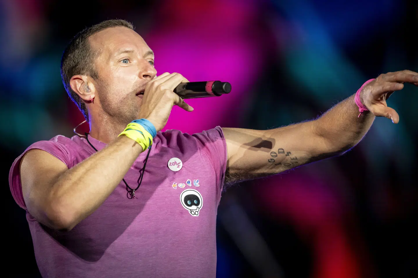 I erklæringen, som blandt andre Coldplay (billedet) og Sting b har skrevet under på, står der, at "kunst skal have lov til at kritisere, provokere, stille spørgsmål og udfordre autoritet". (Arkivfoto).