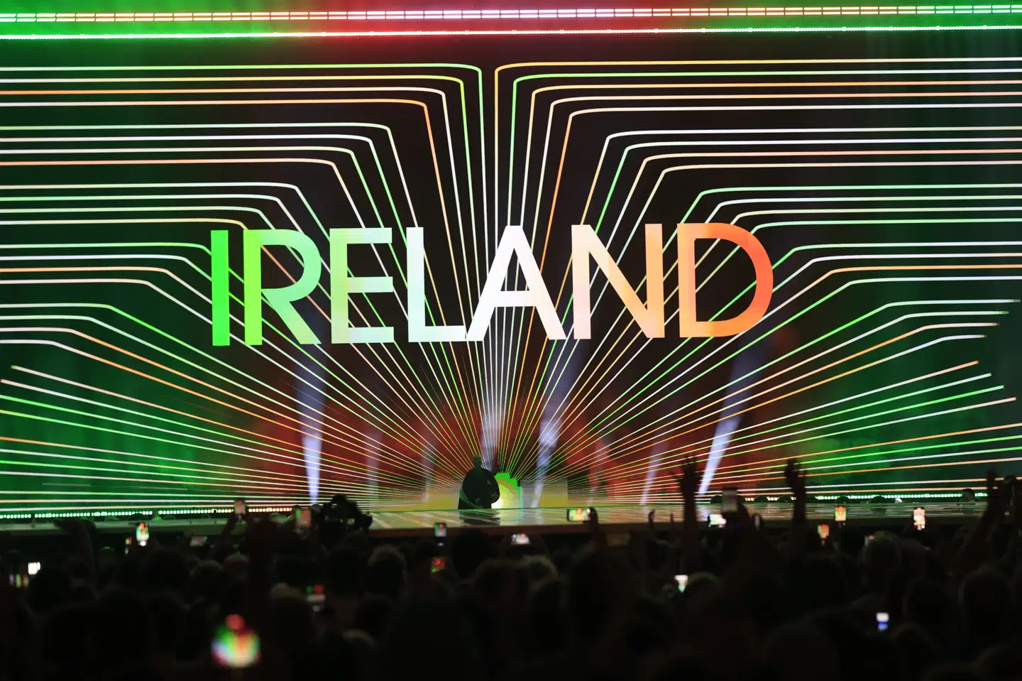 Irland er blevet væk fra lørdagens generalprøver til Eurovision. Ifølge NRK og VG er der afholdt krisemøder sammen med andre kunstnere, som også har sprunget en flagparade lørdag over.