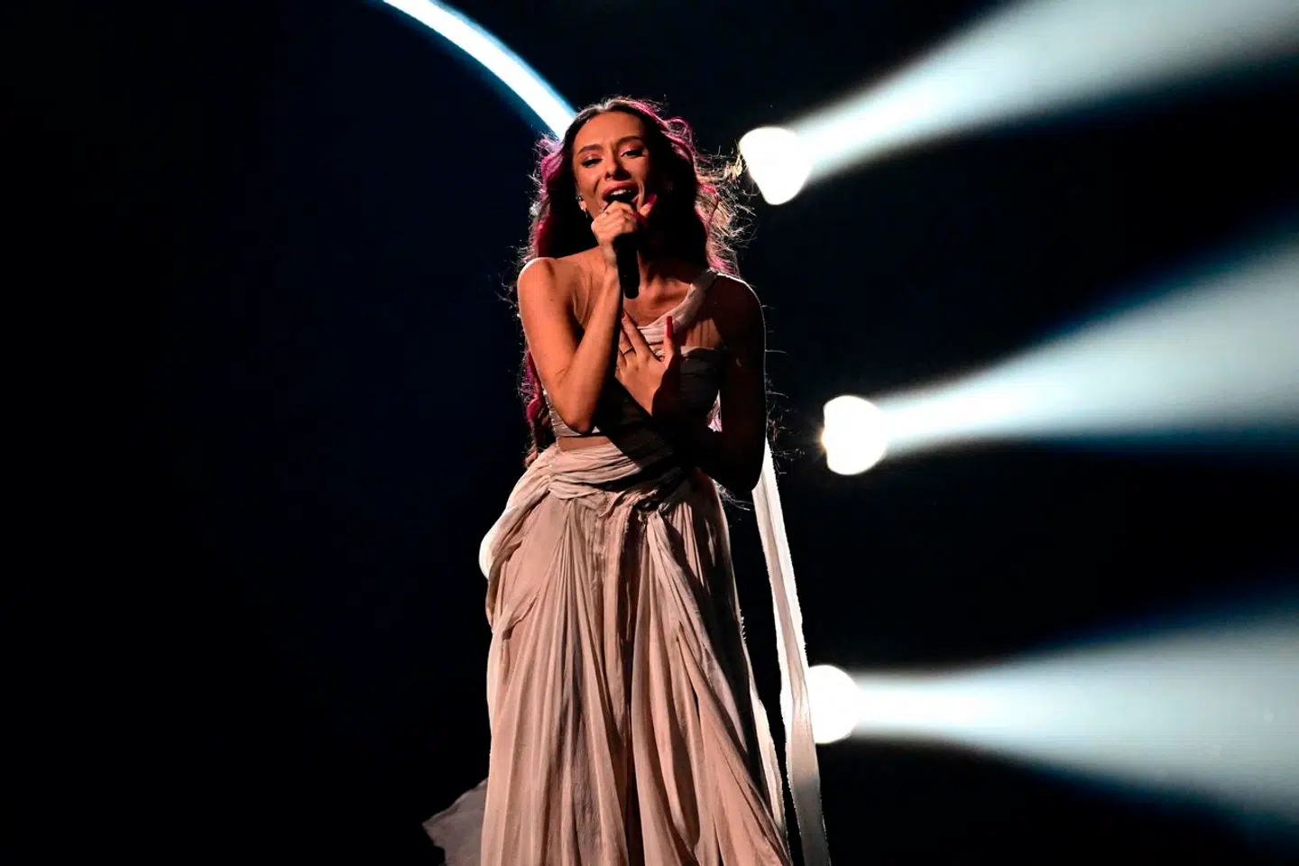 Israelske Eden Golan blev mødt med blandede reaktioner i salen, men kvalificerede sig til finalen i Eurovision, hvor hun endte på en femteplads.