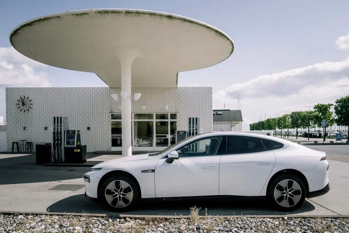 Den samlede bestand af elbiler er i første kvartal af 2024 vokset med godt 12 procent. Således var der i slutningen af marts i år omkring 225.000 elbiler registreret i Danmark.