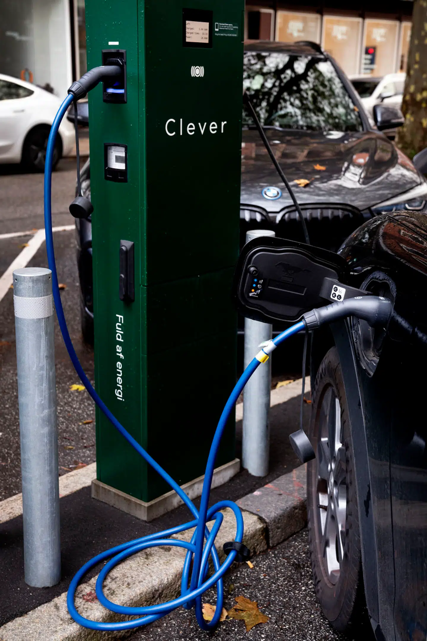 Det seneste år har budt på knap 10.000 nye ladepunkter i Danmark.