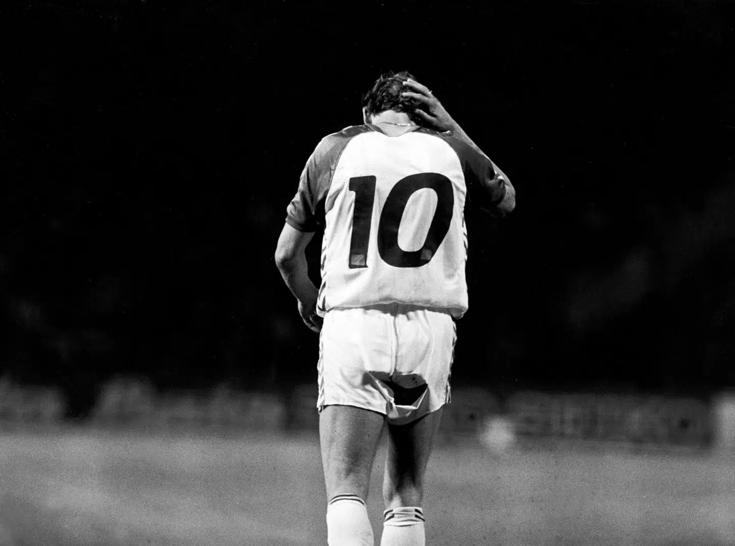 Preben Elkjær brænder et afgørende straffespark i en semifinale mod Spanien. Imidlertid er det for mange elitesportsfolk tiden efter karrieren, der er den største udfordring.