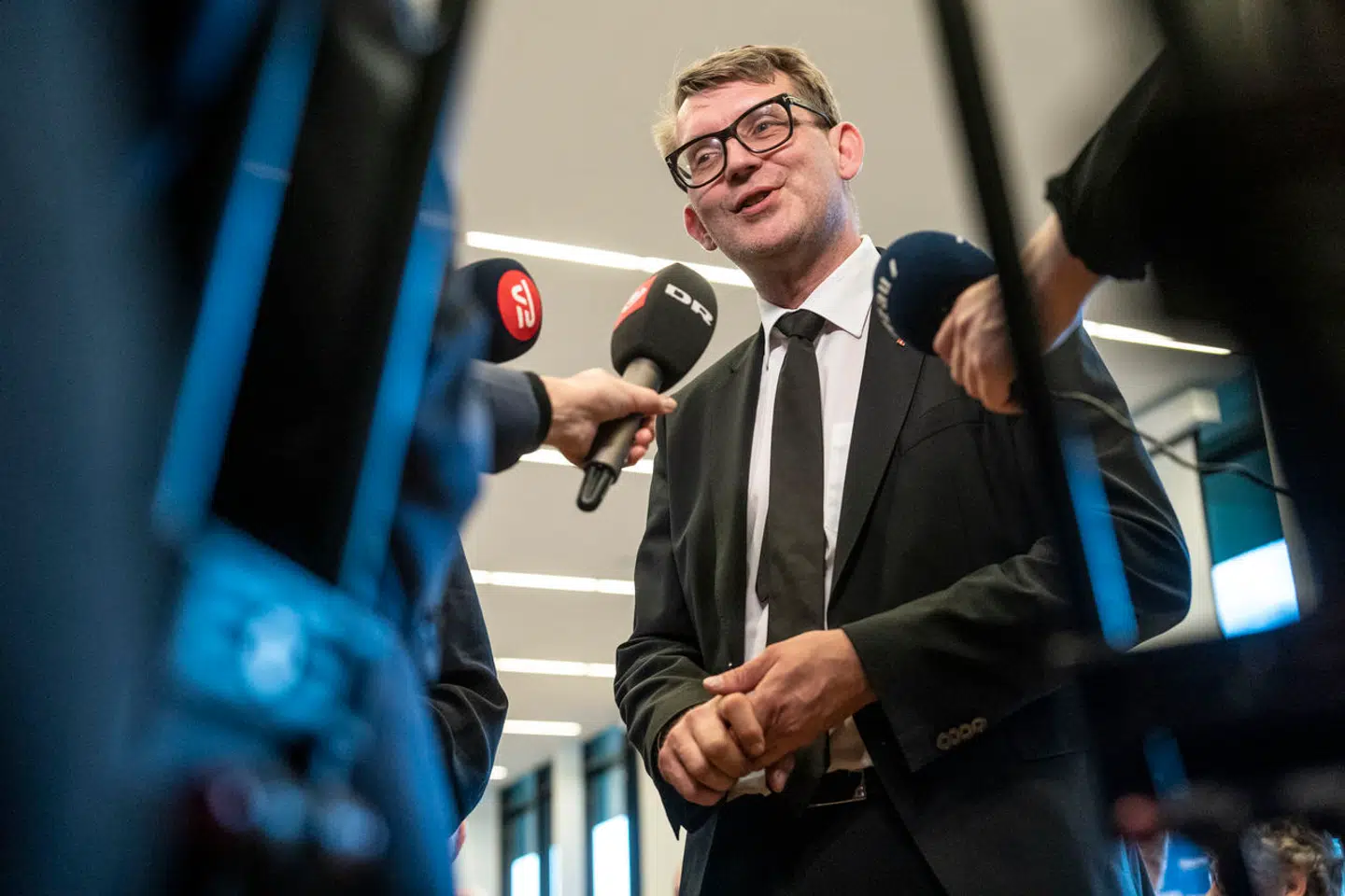 Skandalesagerne står i kø i det danske forsvar, nu kan forsvarsministeren Troels Lund Poulsen (V) måske se frem til en tur i retten i den såkaldte gummibådssag.