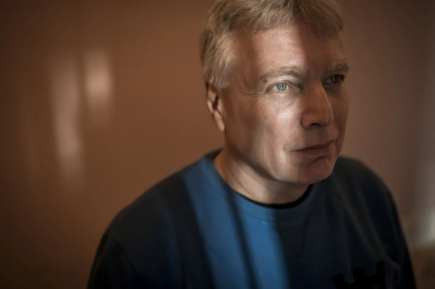 - Det er stadigvæk fuldstændig, nærmest surrealistisk, siger Uffe Elbæk om hackingsag.