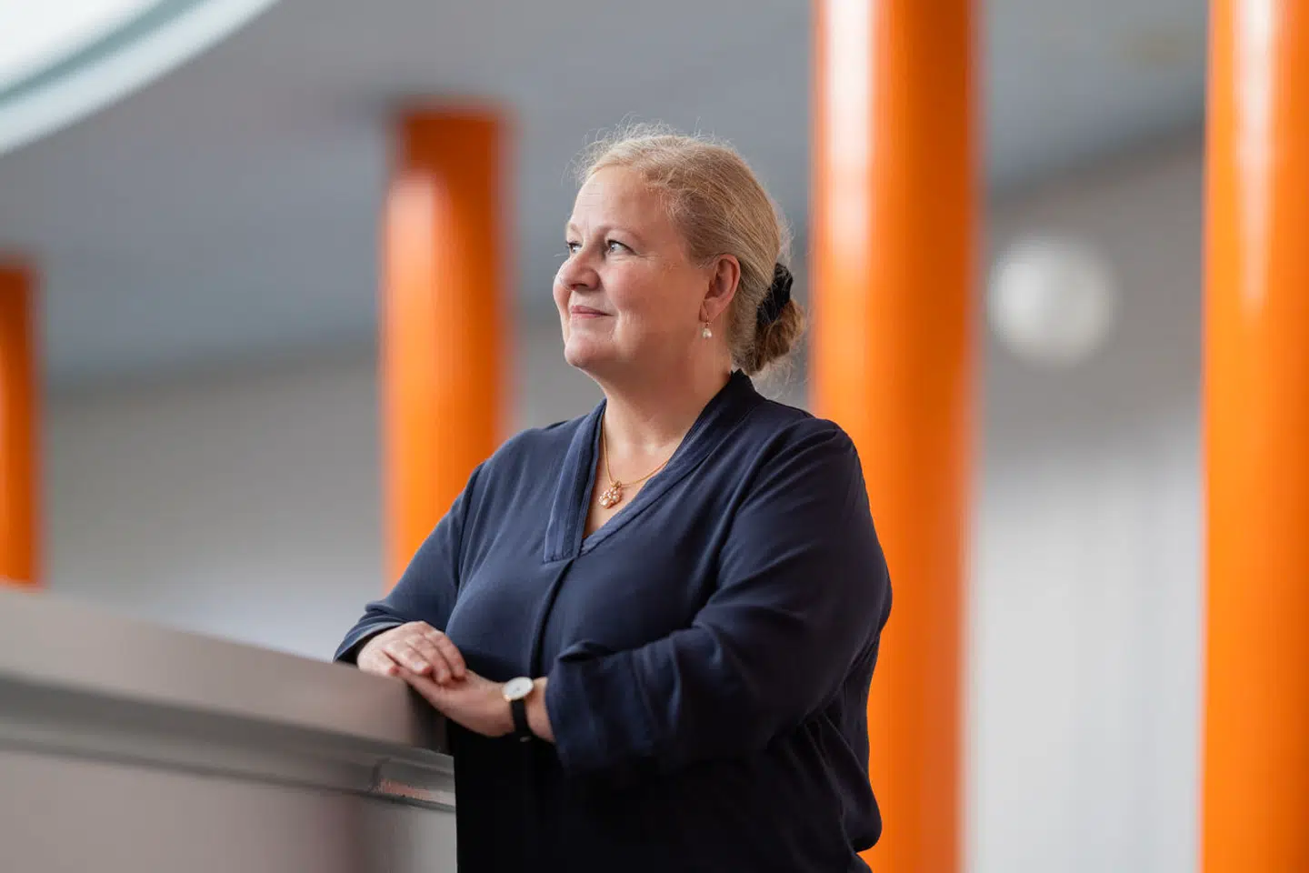 De danske skoleelever har allerede taget den kunstige intelligens til sig. Derfor er der også et behov for, at skoler og undervisere gør det samme, forklarer Birgitte Vedersø, formand for ekspertgruppen for ChatGPT og andre digitale hjælpemidler.