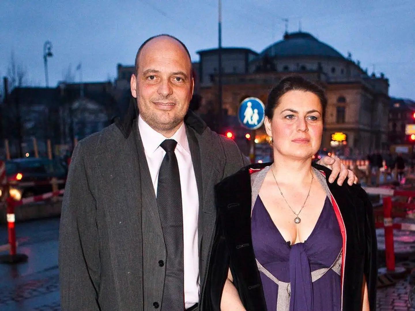 Arkivfoto af Peter Tanev og hans kone Anna, som er noget mere fornuftstyret i supermarkedet, end han selv er.