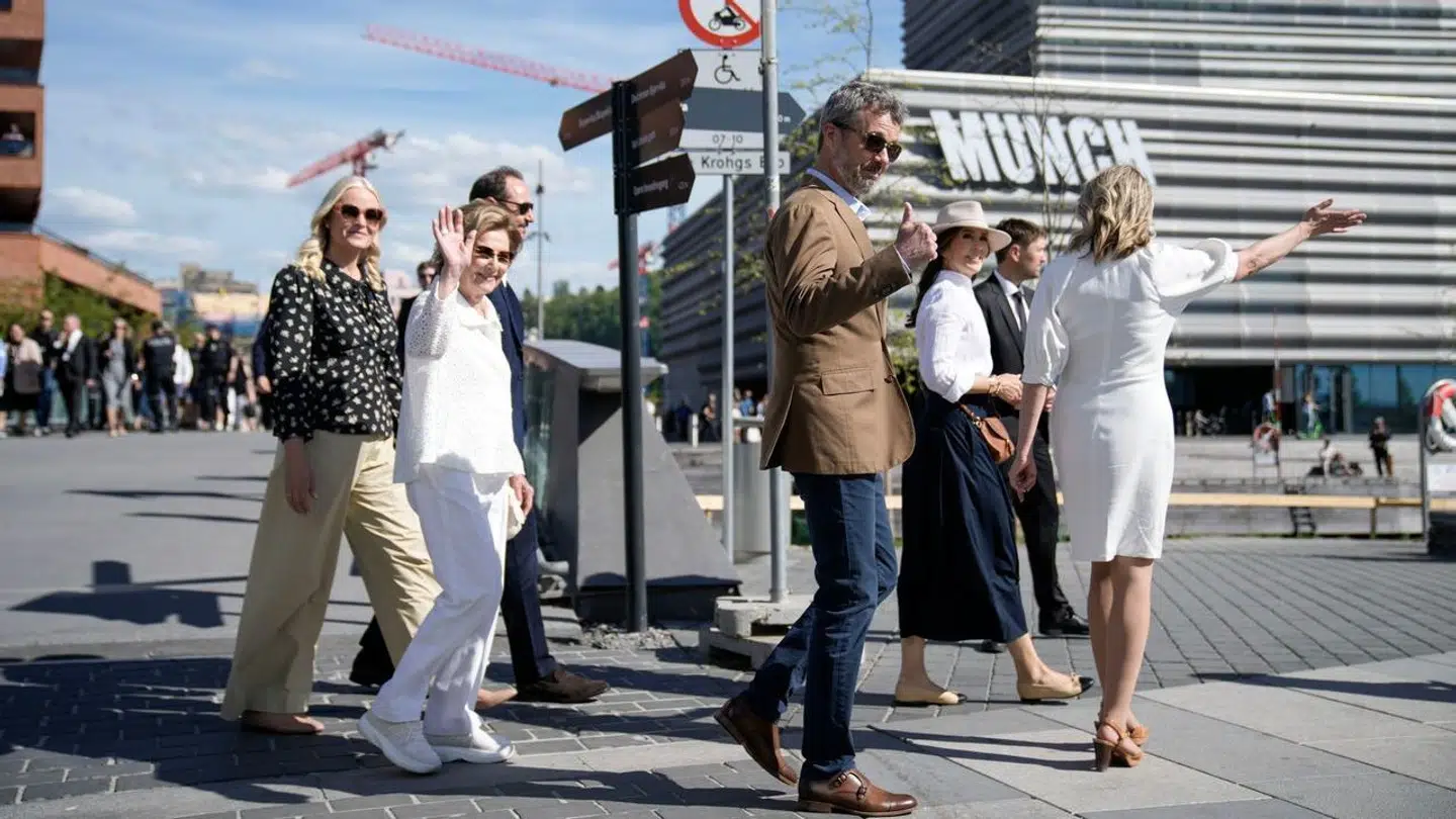 Kong Frederik virkede til at have det sjov i Norge,