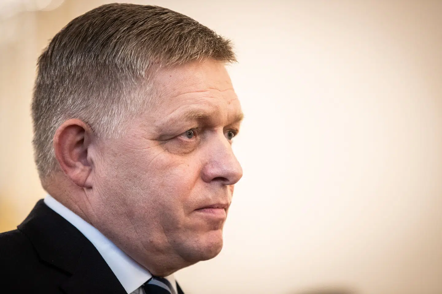 Robert Fico blev skudt flere gange efter et regeringsmøde i byen Handlova. Arkivfoto: Jakub Gavlak, Scanpix