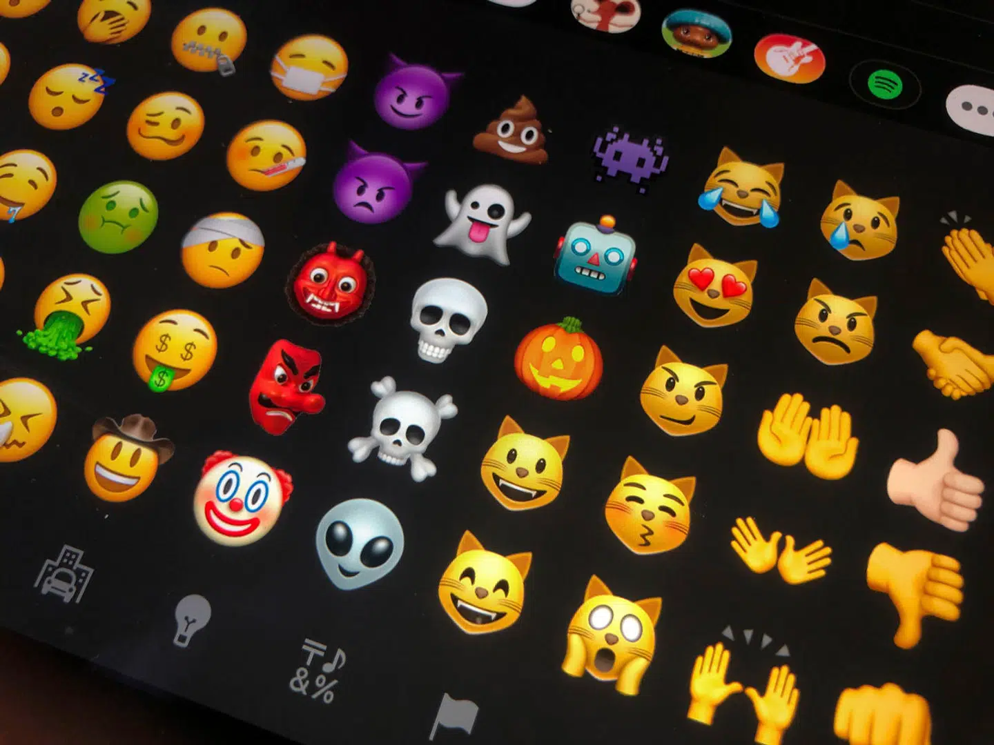 Med tusindvis af emojis at vælge imellem kan man nemt blive misforstået.