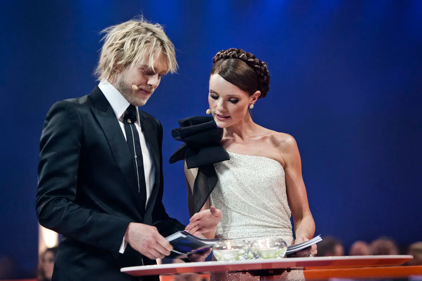 Som populær underholdningsvært har Felix Smith flere gange præsenteret Dansk Melodi Grand Prix. Her i 2011 med Lise Rønne.