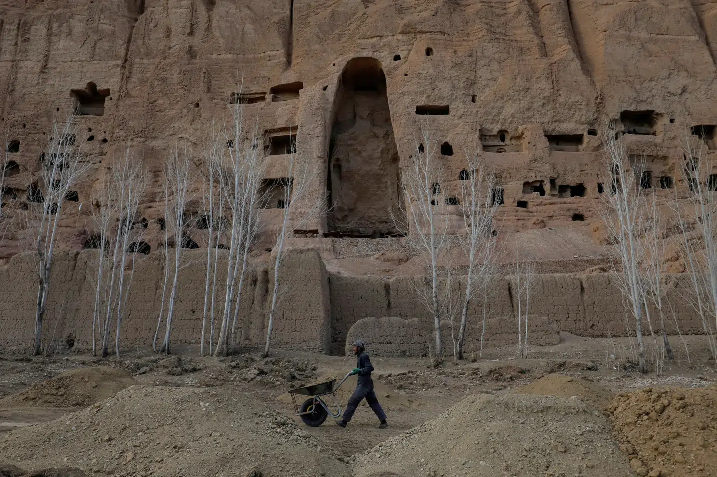 Bamiyan-provinsen ligger midt i Afghanistan. Området er især kendt for to Buddha-statuer, som blev delvist hugget ud af en bjergside. (Arkivfoto).