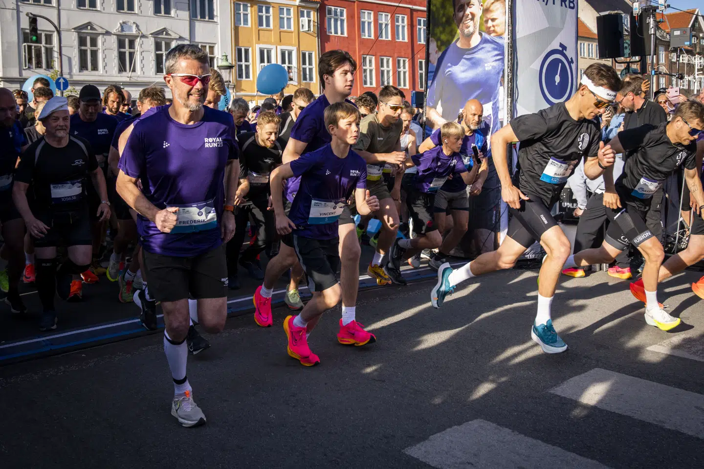 Arrangørerne fraråder at tage bilen, men i stedet benytte kollektiv trafik, når man bevæger sig rundt i værtsbyerne. (Arkivfoto).