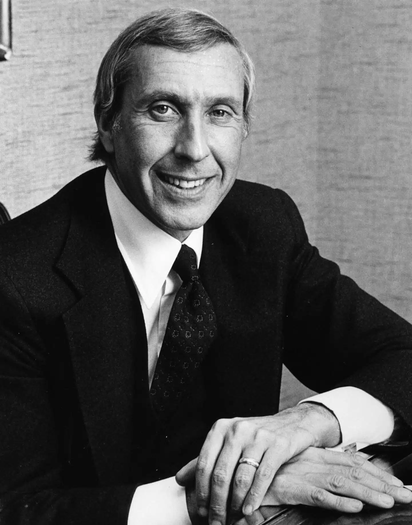 Ivan Boesky var så dygtig til at spekulere i virksomhedsopkøb, at bare nyheden om, at han overvejede et køb, var nok til at få andre spekulanter ind på markedet. Det var i sig selv med til at skabe en stigning i aktiekursen.