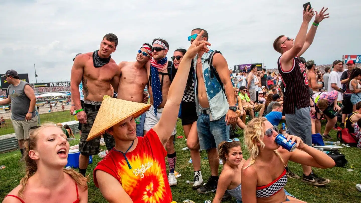 Festival eller racerløb? Her er det fans i campingområdet til Indy 500 i 2019.