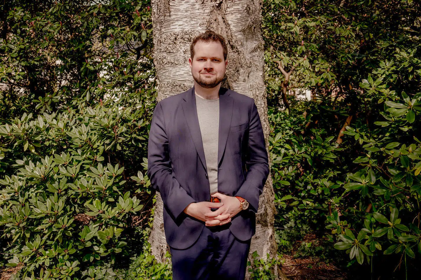 Spidskandidat til Europa-Parlamentsvalget for Dansk Folkepart, Anders Vistisen, går ind i ophedet debat på den yderste højrefløj i Europa.