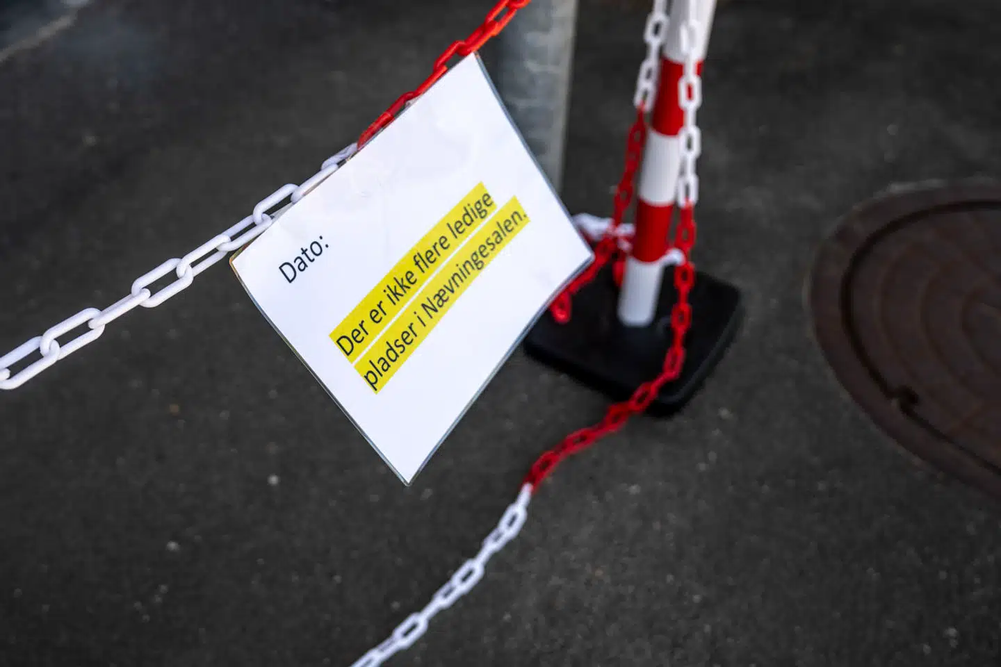 »Hvordan kan en journalist, der sidder og liveblogger fra en retssag, vurdere, om vedkommende offentliggør detaljer, som i sidste ende kan påvirke vidner, der endnu ikke har afgivet vidneforklaring?« spørger Rikke From.