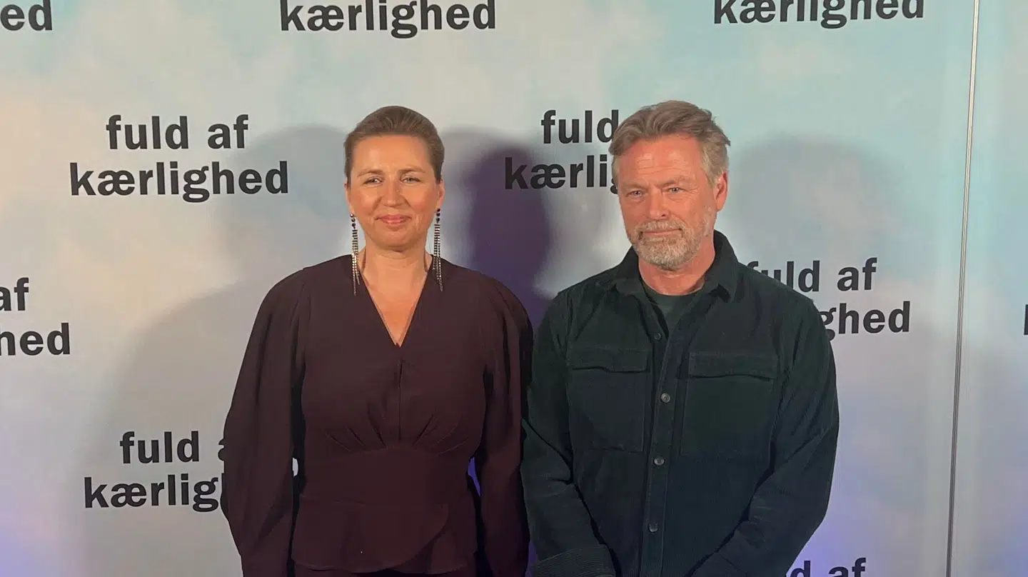 Mette Frederiksen dukkede også op med sin mand.