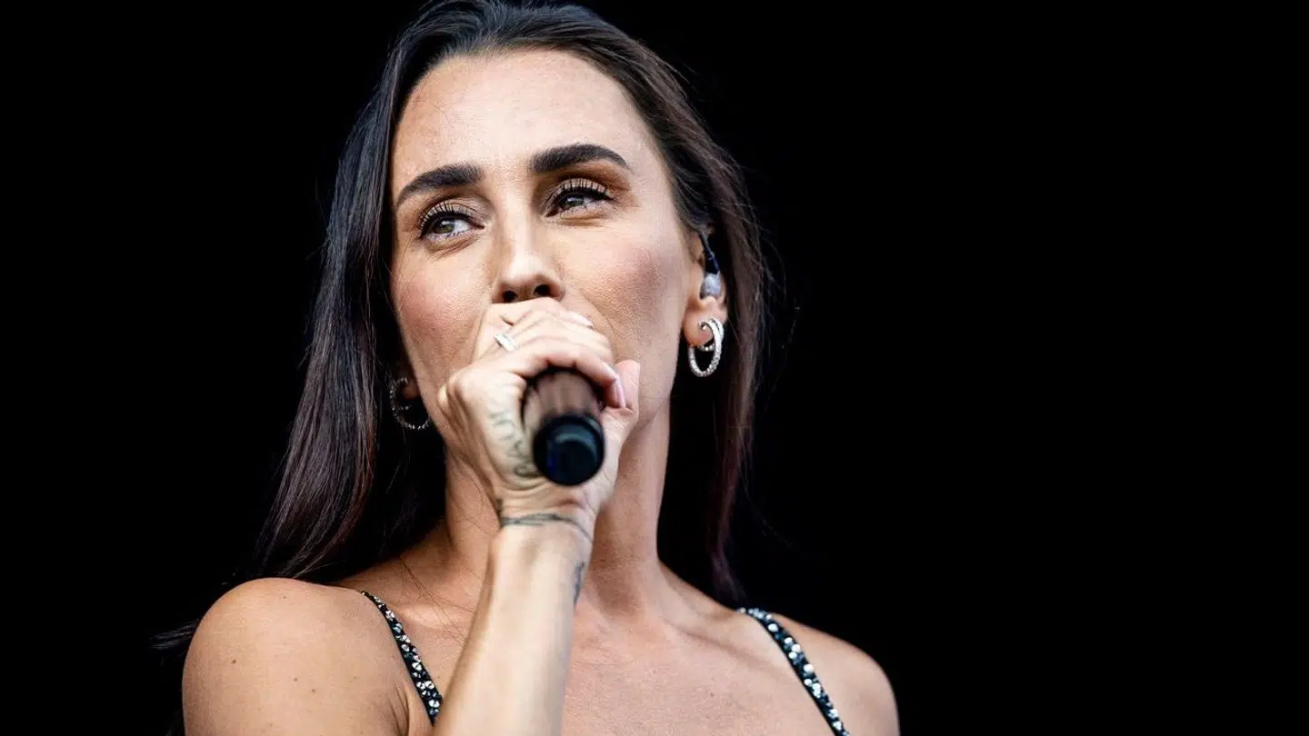 Medina kommer formentlig til at fylde Roskilde Festivals næststørste scene til bristepunktet, når hun lørdag nat lukker Arena-teltet.