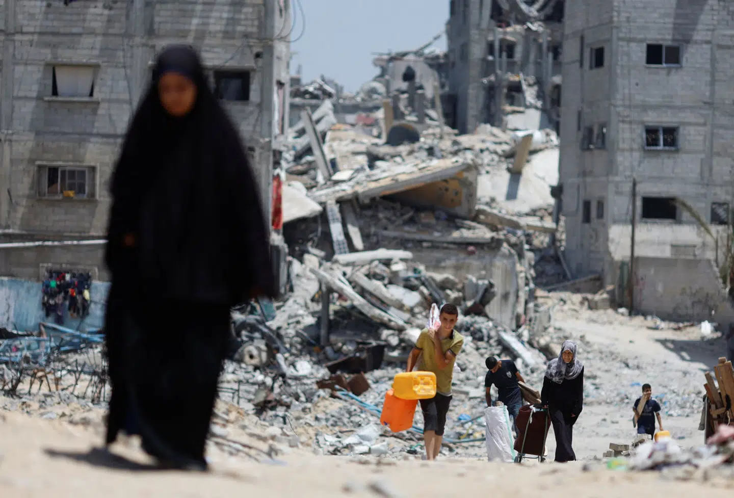 Den israelske hærs jagt på Hamas-medlemmer og israelske gidsler har siden 7. oktober ført død og ødelæggelse med sig for civilbefolkningen i Gaza-striben.