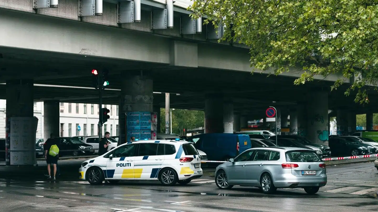 Københavns Politi er til stede i anledning af skyderi ved Bispeengbuen og Lundtoftegade på Nørrebro i København torsdag den 23. maj 2024. Københavns Politi er torsdag rykket ud til et skyderi på Nørrebro. To personer er blevet ramt.