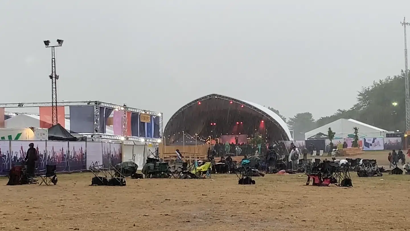 Outlandish spiller søndag eftermiddag på årets Jelling Musikfestival.