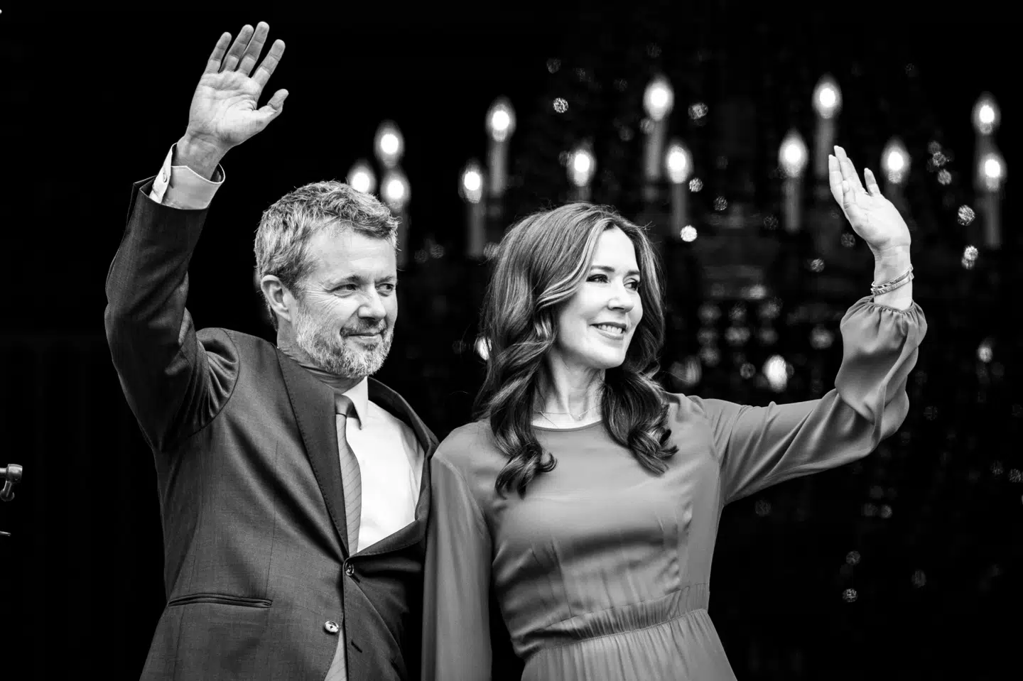 Kong Frederik fylder søndag 56 år. I den anledning har han overrakt en orden til dronning Mary.