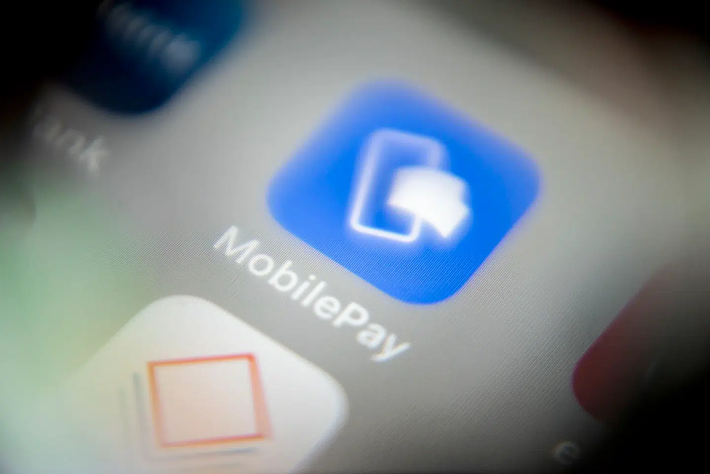Fire en halv million danskere bruger MobilePay. I 2023 benyttede hver dansker i gennemsnit appen 124 gange og overførte mere end 47.000 kroner.
