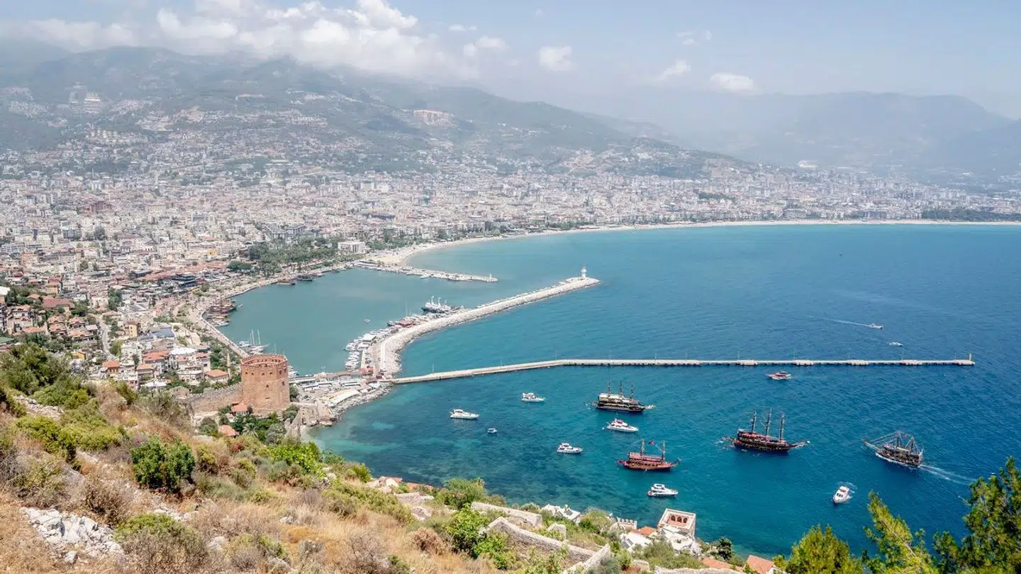Alanya er en af de destinationer, du kan komme til for en slik.