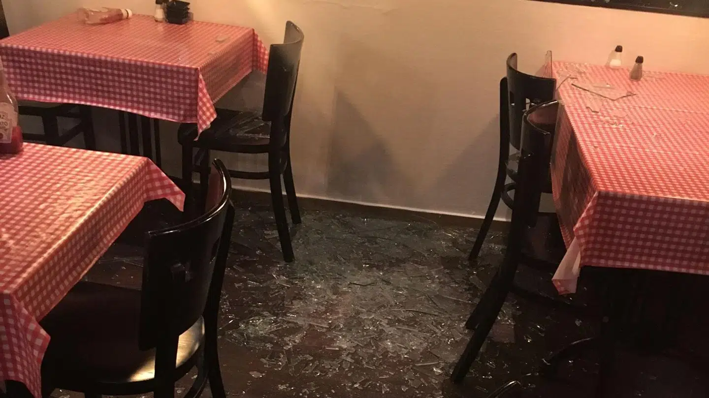 Sådan så det ud, da Anahita Malakians tændte lyset i restauranten.