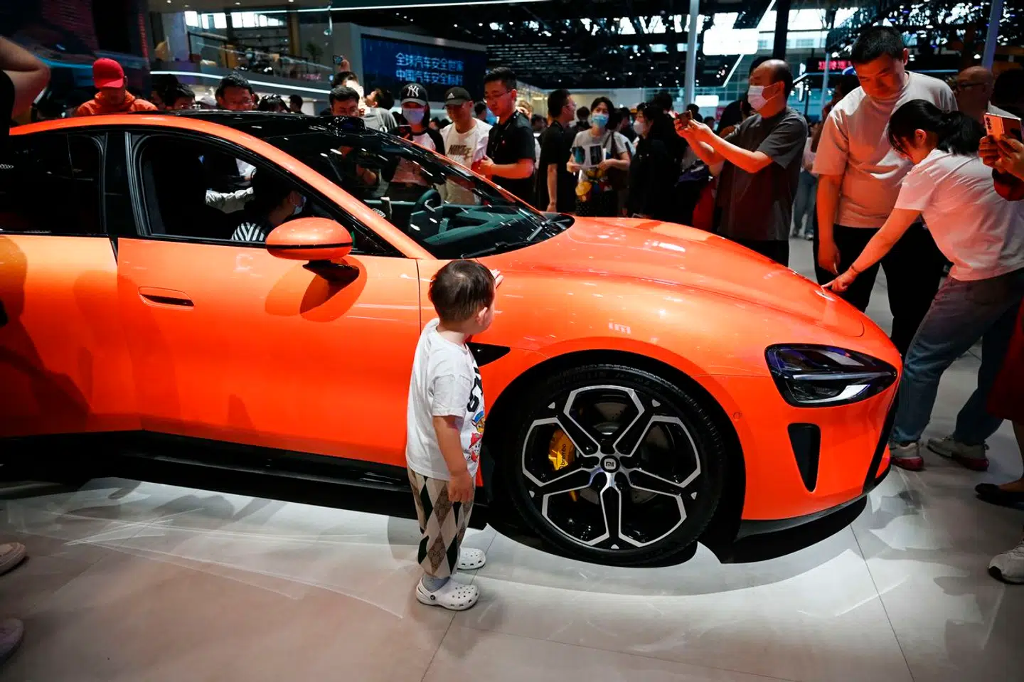 Den kinesiske mobilproducent Xiaomi lancerede for nylig elbilen SU7. Den er før blevet udpeget til at være en af de største trusler for vestlige elbilproducenter.
