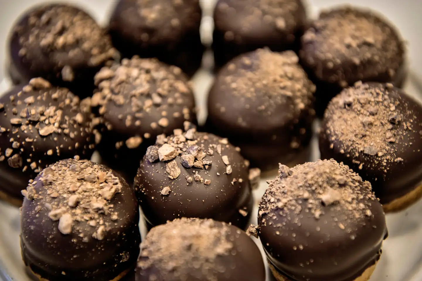 Chokolade med mindre sukker lyder som en drøm – men helt så langt er forskerne endnu ikke.