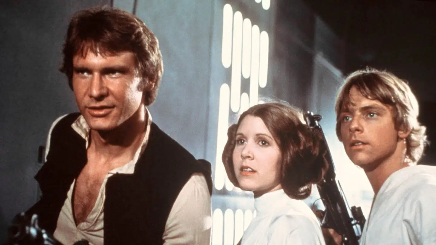 Harrison Ford, Carrie Fisher og Mark Hamill i den første Star Ars film fra 1977.