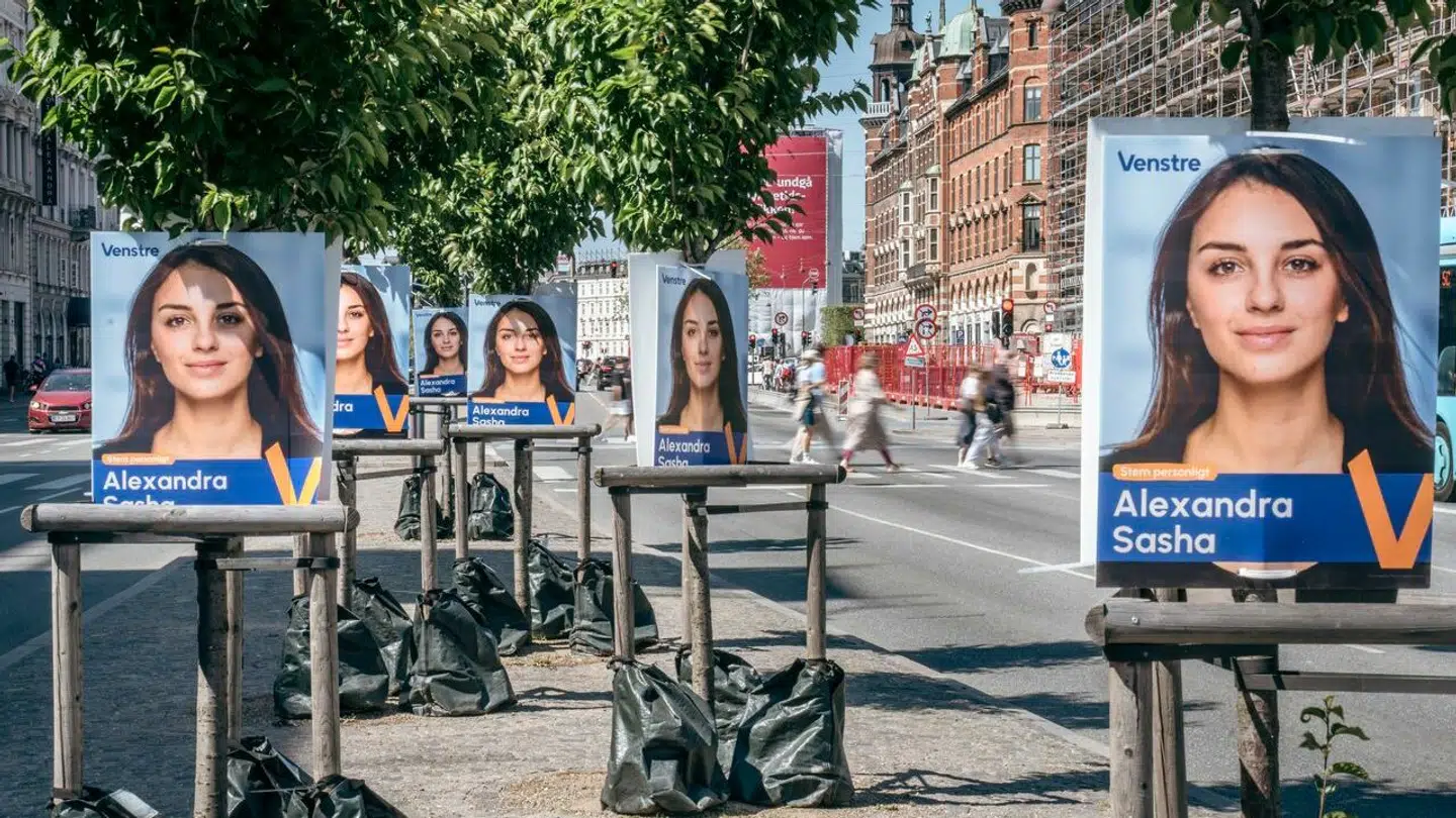 Venstrekandidaten Alexandra Sasha trak sig torsdag som kandidat til Europaparlamentsvalget. Nu er hun dog kommet med en mystisk melding på sin Instagram-profil.