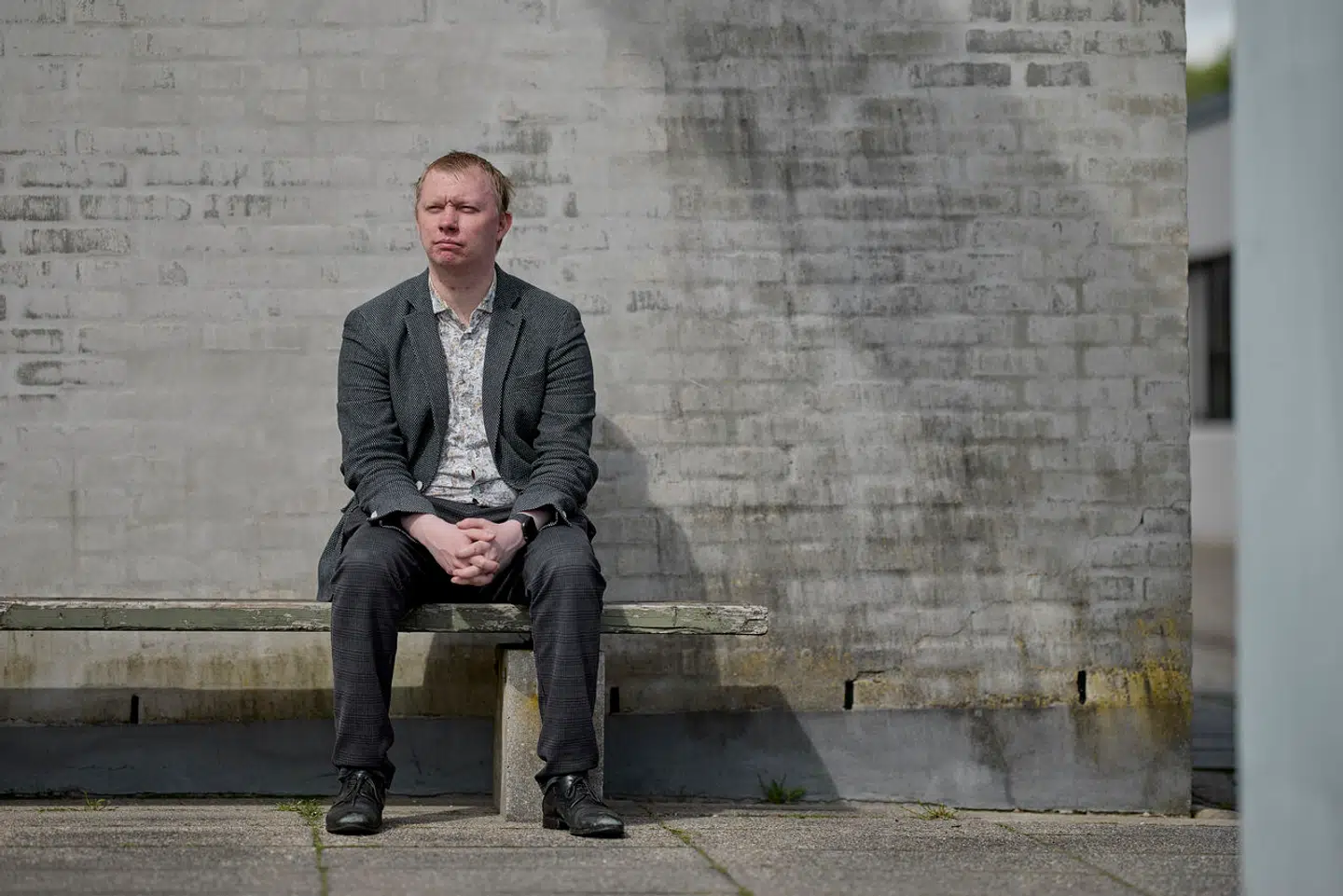 Flere og flere unge bliver udsat for digitale krænkelser, trusler og afpresning på sociale medier. 27-årige Mads Rundstrøm er en af dem, som på egen hånd har oplevet, hvor ubehageligt det kan være.