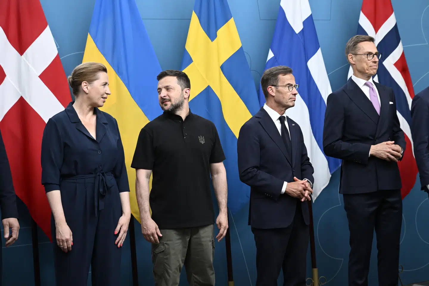 Statsminister Mette Frederiksen (S) er fredag til nordisk topmøde i Stockholm, hvor Ukraines præsident, Volodymyr Zelenskyj, også deltager.