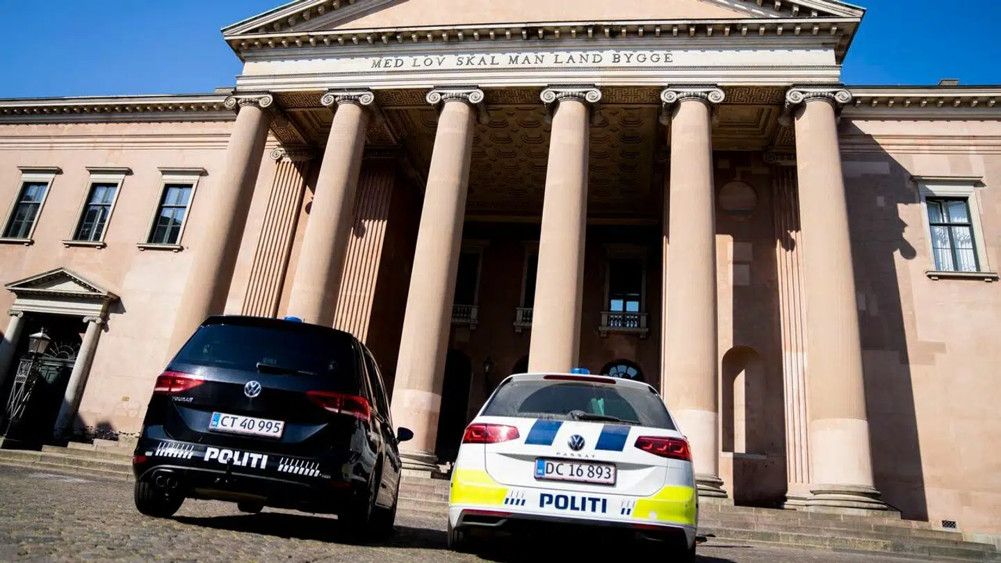 Den 29-årige kvinde tilstod i Københavns Byret, at hendes anmeldelse, om, at en ekskæreste havde voldtaget hende på en bænk, var løgn. Arkivfoto.