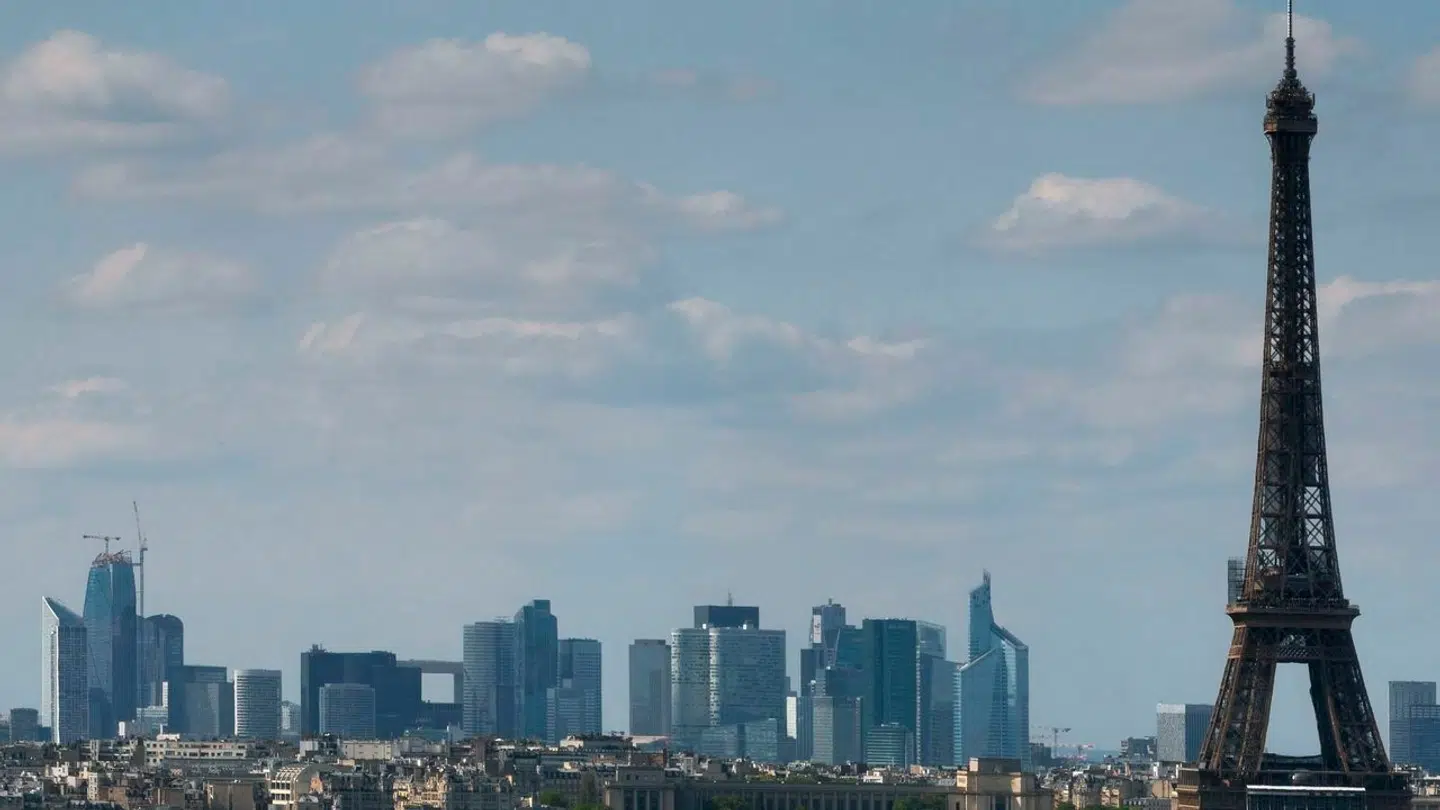 Russisk indblanding frygtes i forbindelse med hærværk i Paris.