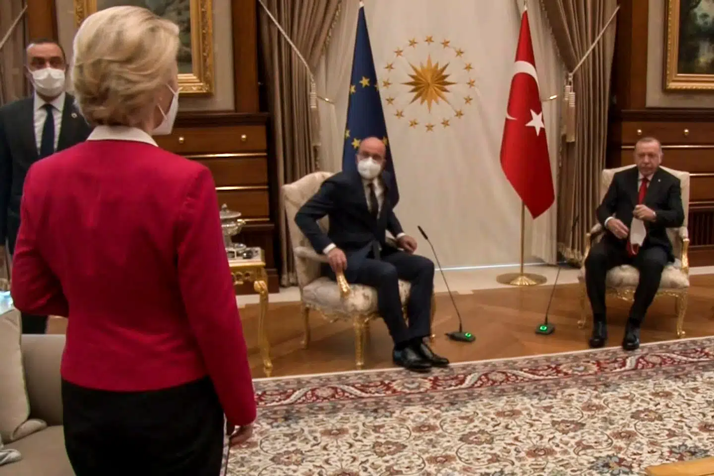 Ursula von der Leyen langede hårdt ud, efter at hun var blevet henvist til sofaen, da hun og Charles Michel var på besøg i Tyrkiet.