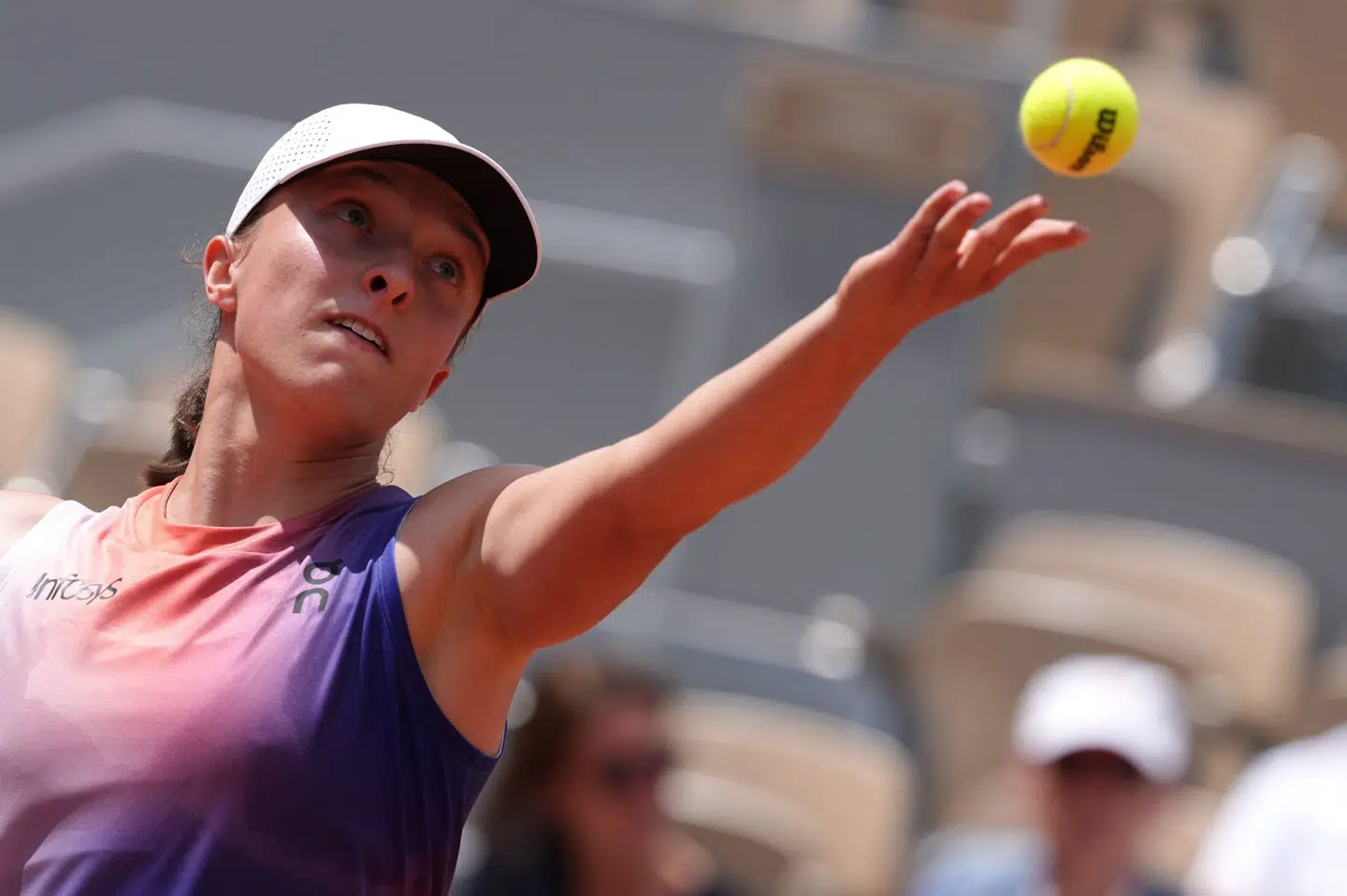 Iga Swiatek leverede endnu en magtdemonstration, da hun gik videre til semifinalen i French Open.