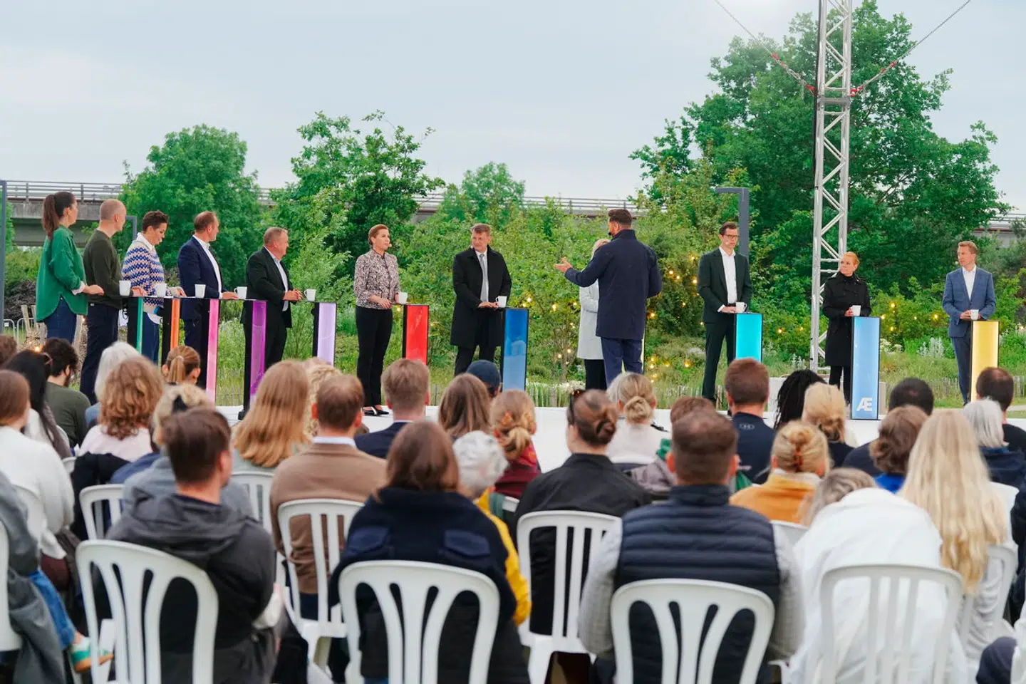 Grundlovsudgaven af Demokratiets aften i DR Byen, København, tirsdag den 4. juni 2024. Partilederne fra de partier, der er repræsenteret i Folketinget, deltager i debatten.