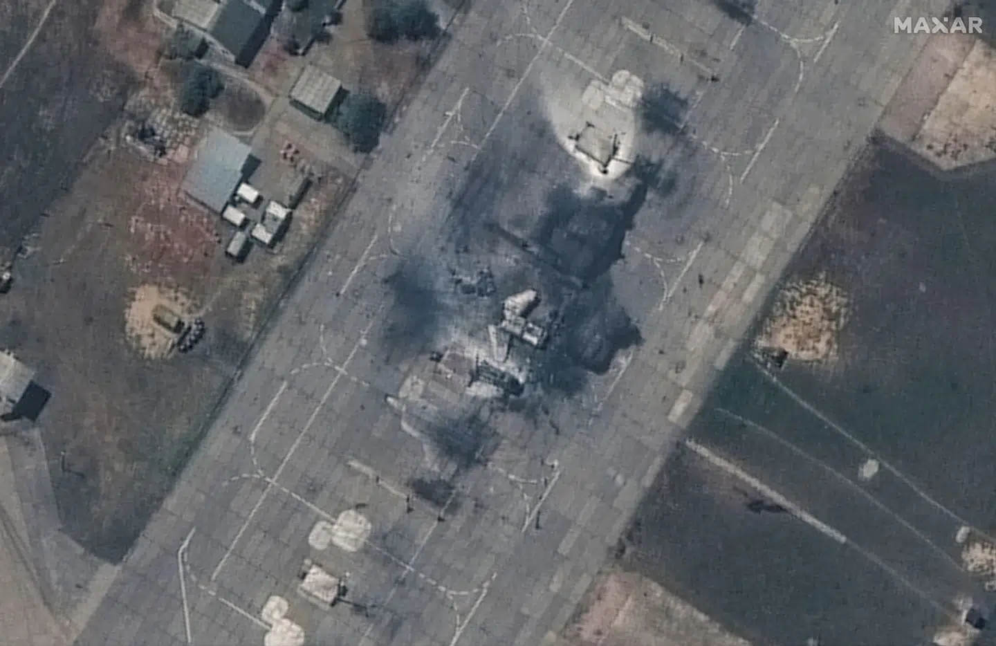 Et satellitbillede afslører ødelæggelserne af det ukrainske angreb mod Ruslands Belbek-luftbase på Krim – det storstilede angreb blev udført med de kraftfulde amerikanske ATACMS-missiler, skriver The Economist.