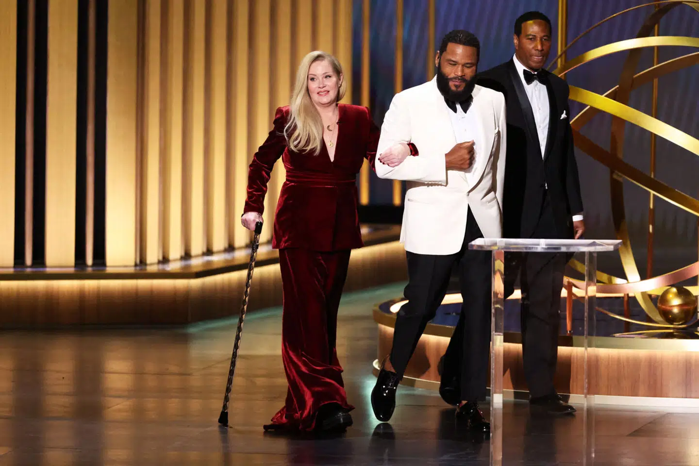 Christina Applegate ses her under Emmy-prisuddelingen tidligere på året.