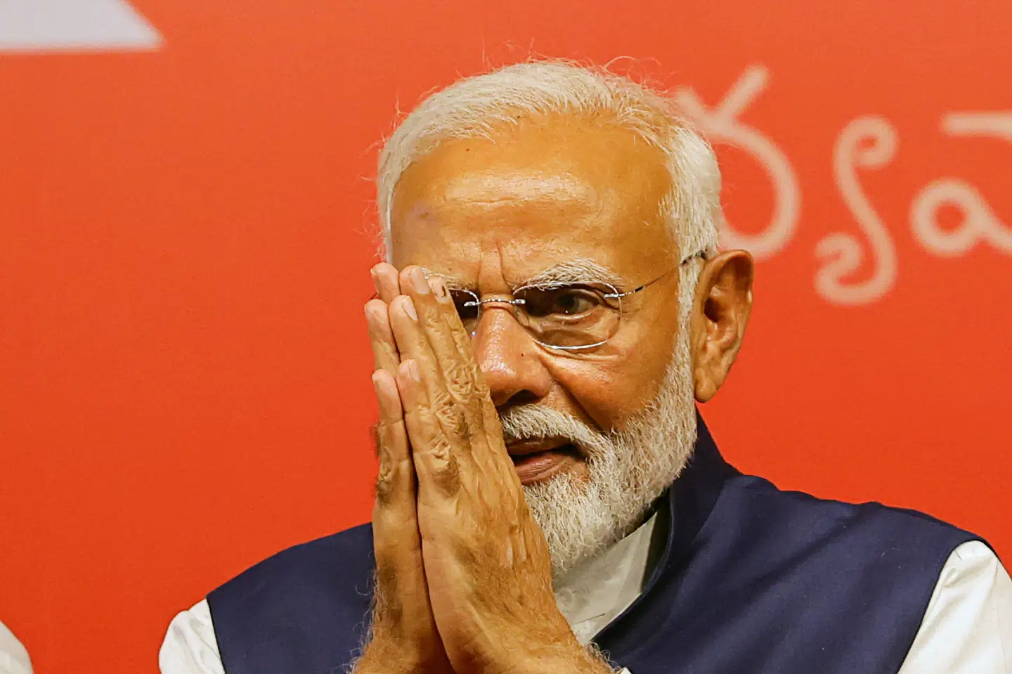 Det er første gang, at premierminister Narendra Modis parti, BJP, ikke har et flertal, siden den nu 73-årige hindunationalistiske leder kom til magten i 2014 i Indien. Billedet er fra tirsdag.