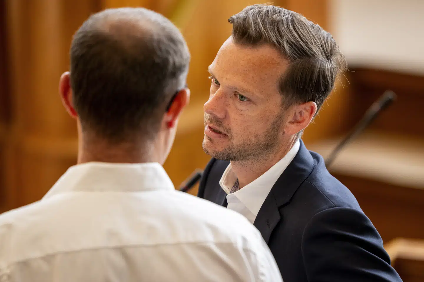 Justitsminister Peter Hummelgaard (S) har reageret med forargelse over den kriminalitet, der kommer frem i dokumentaren »Den sorte svane«. Nu inviterer regeringen til møde i hans ministerium. (Arkivfoto).