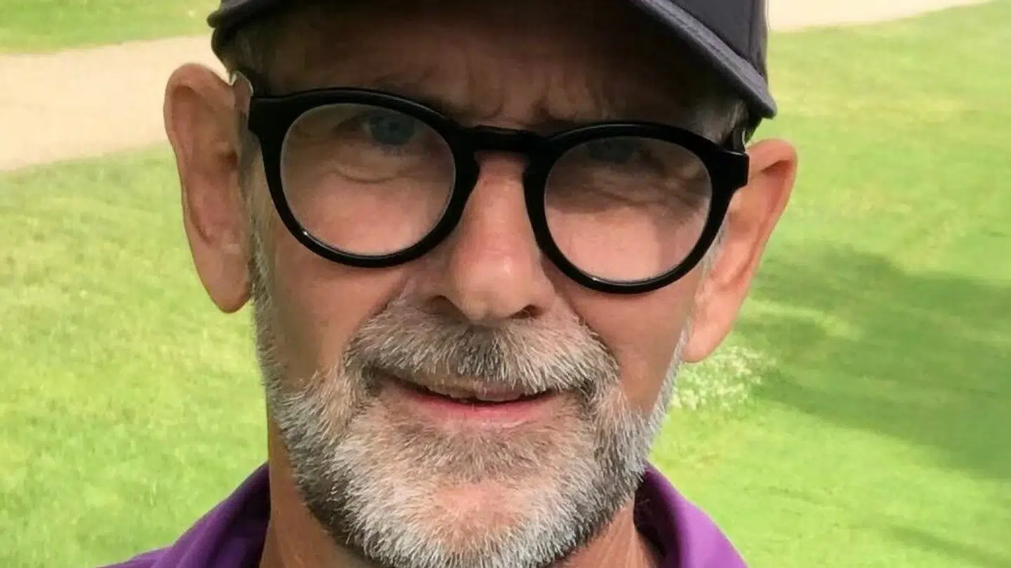 Karsten Hüttel rystede på hovedet, da han så afgifter og tillæg på regning fra værksted.