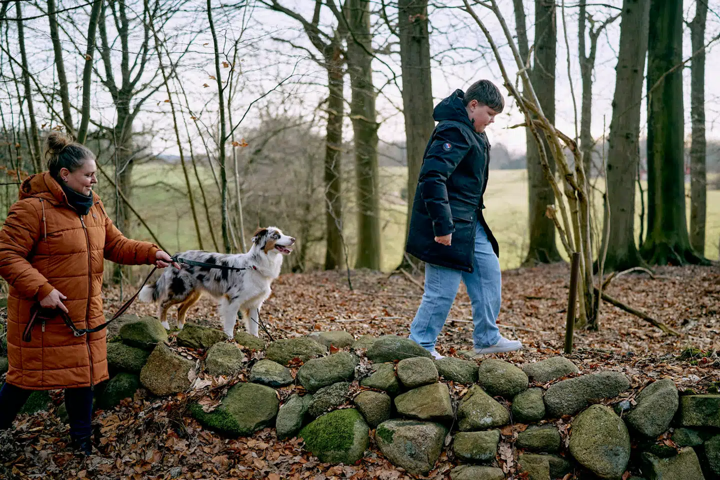 Liff Bytov og hendes søn Julius var indlagt på Rigshospitalet i 2018. Under hans ophold fik han skimmelsvamp i lungerne. Efterfølgende viste det sig, at han var en af de mindst 28 patienter, som er blevet smittet af svamp fra Rigshospitalets bygninger. I øjeblikket kører familien en sag i Patienterstatningen på grund af de skader, Julius pådrog sig. Oplysninger i en helt ny redegørelse kan blive afgørende.